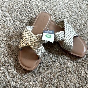 NWT universal thread sandals sz 10